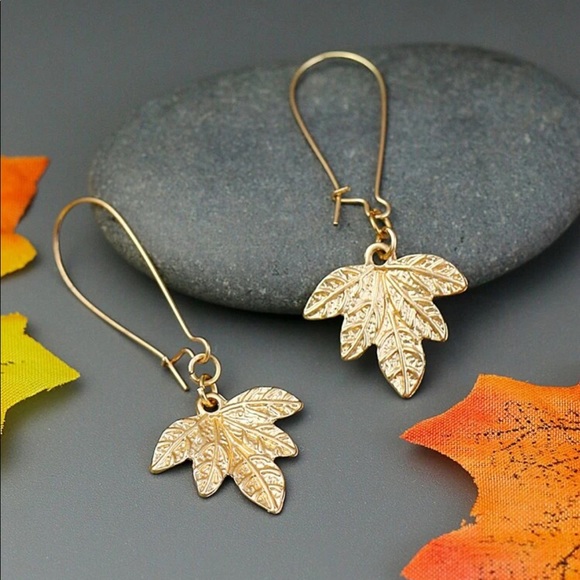 🌻 SALE 4 FOR $25! Golden Leaf Drop Earrings - Picture 2 of 3